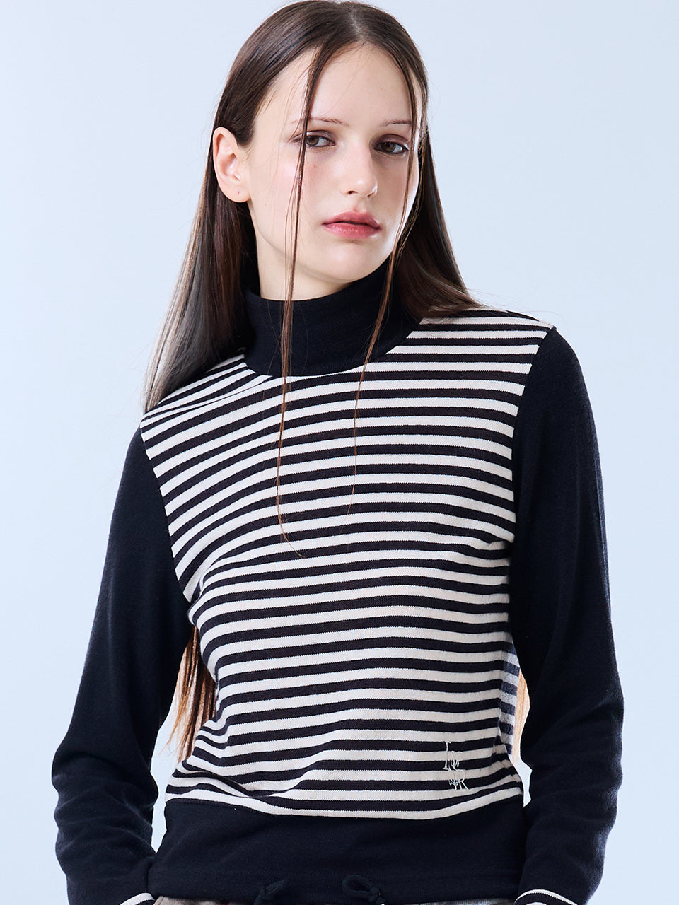 luv-is-true-fw-24-lvtr-stripe-turtleneck-knit(black)