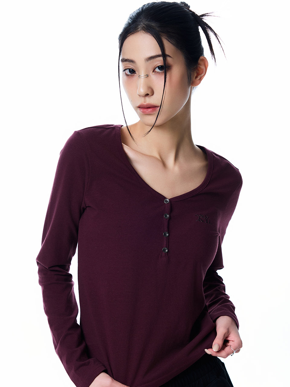 luv-is-true-ss-25-basic-iloveu-sleeve-tee(burgundy)