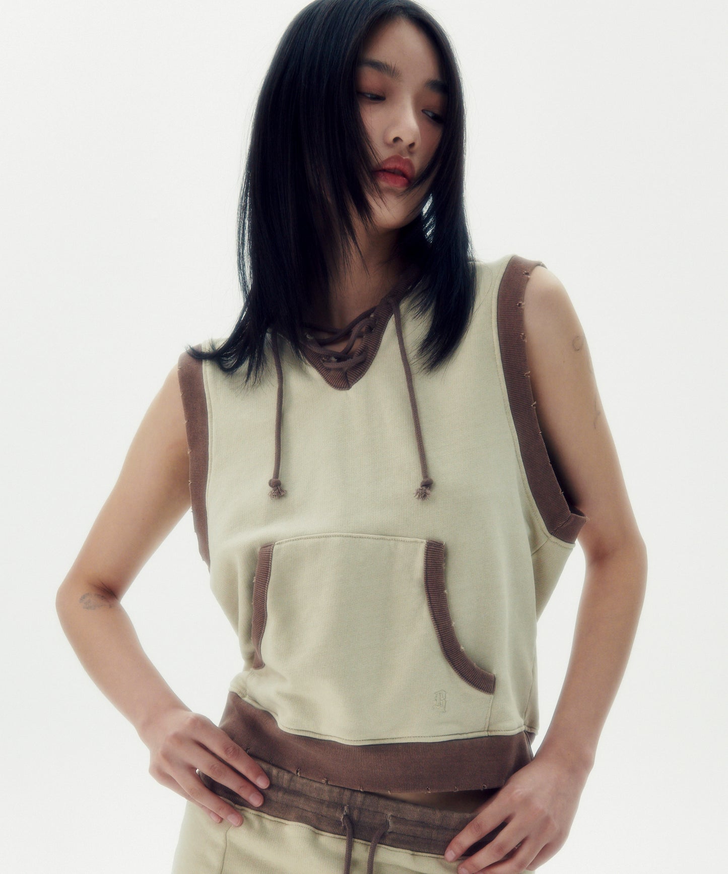 running-high-ss-24-hooded-sleeveless-sweat-vest-beige