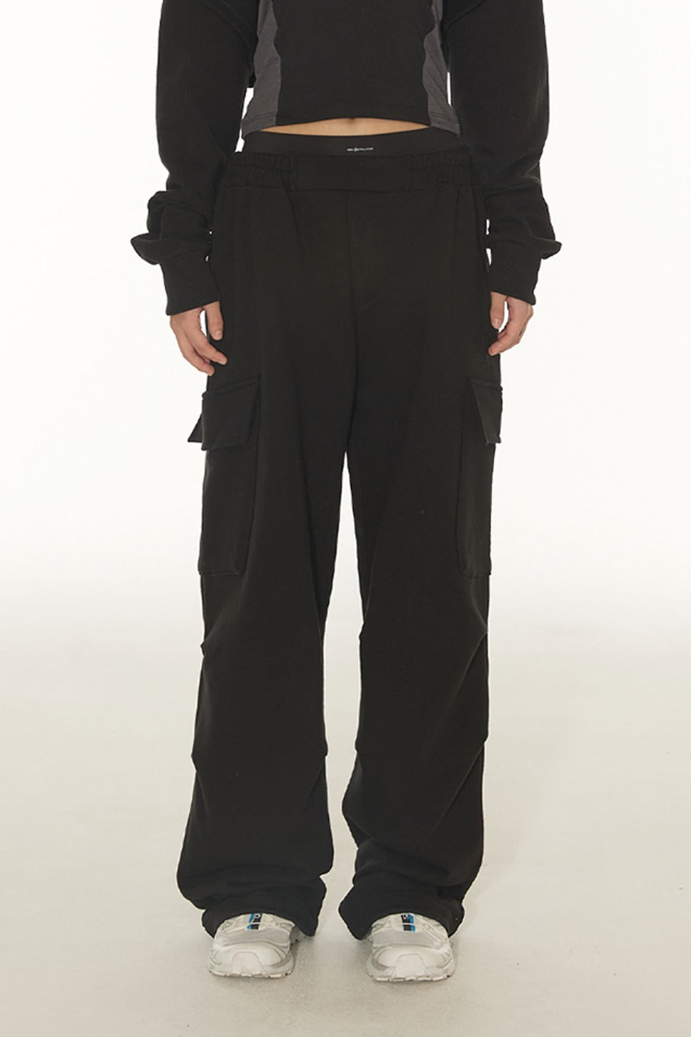 dearstalker-ss-24-ds-cargo-parachute-sweat-pants-black