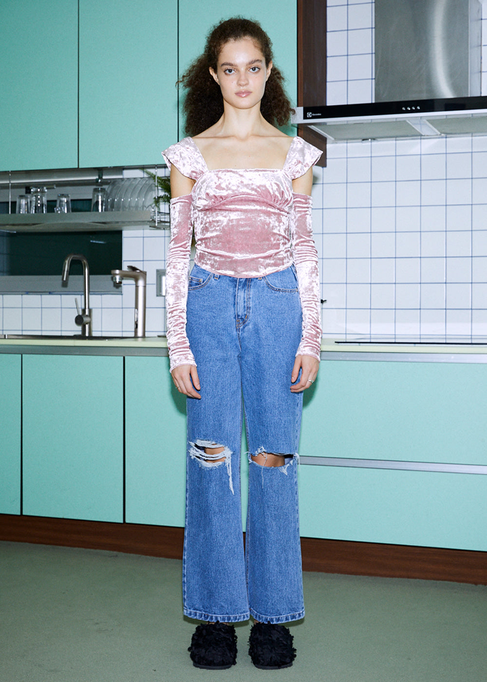 onne-ss-25-destroyed-wide-denim-pants-blue