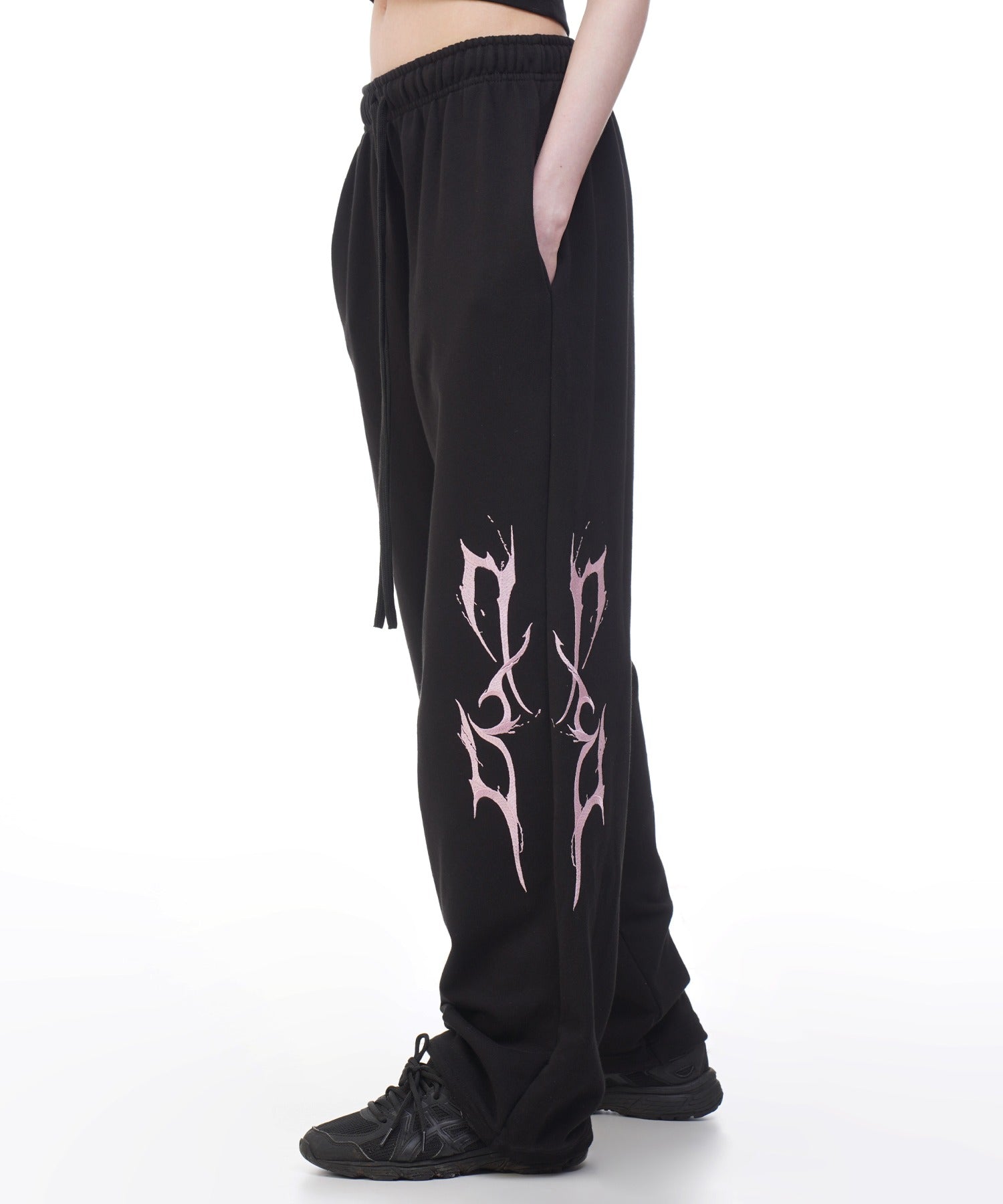 dxoh-fw-24-thunder-logo-pink-embroidered-wide-pants-black