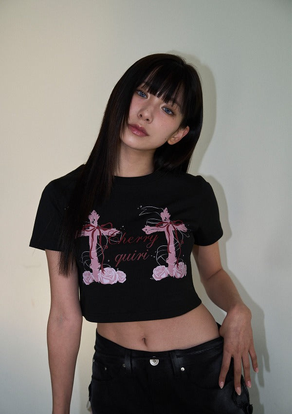 cherryquiri-ss-24-cross-roses-tee-black