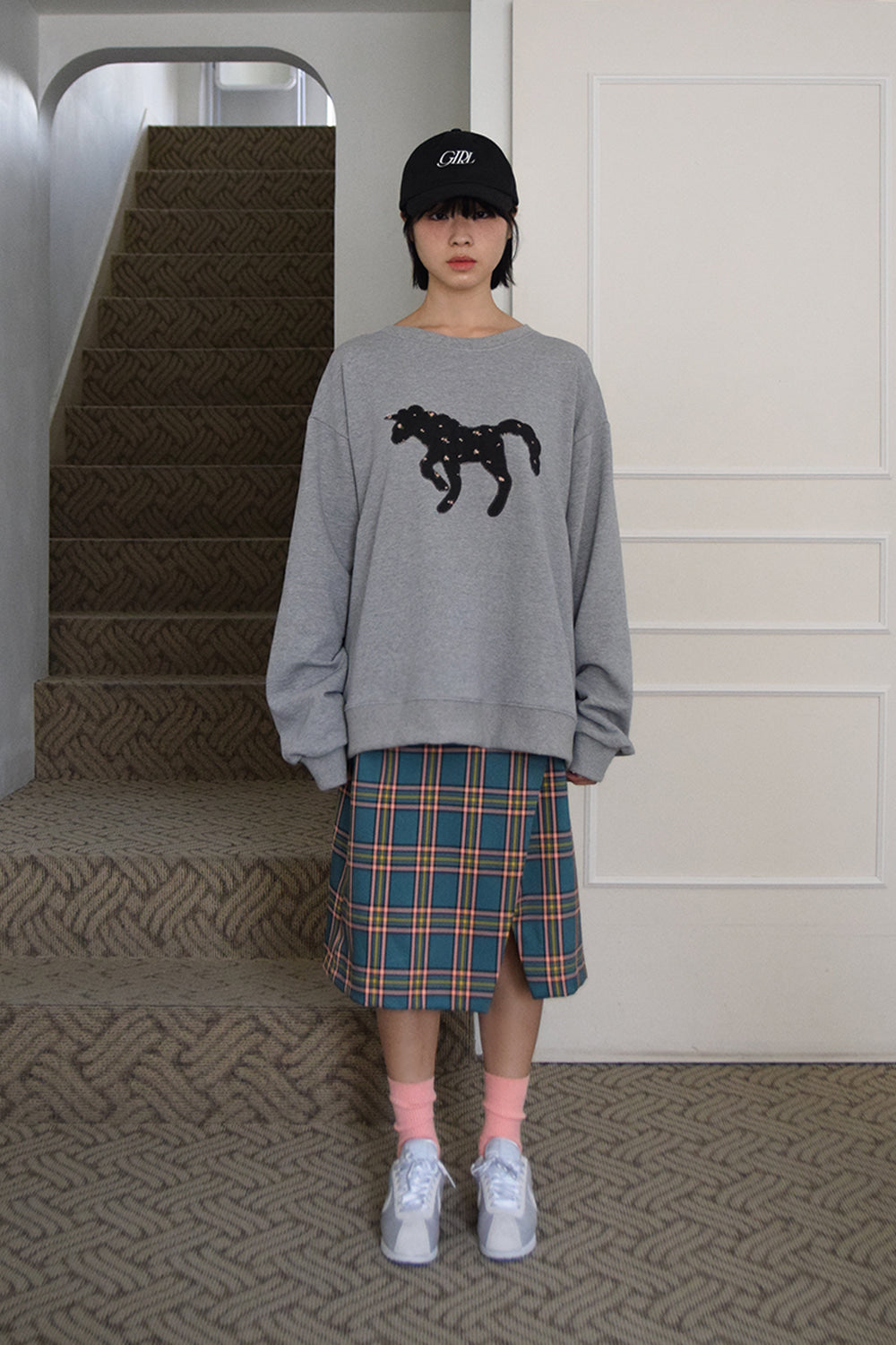 kicobe-fw-24-unicorn-patch-sweatshirts_gray