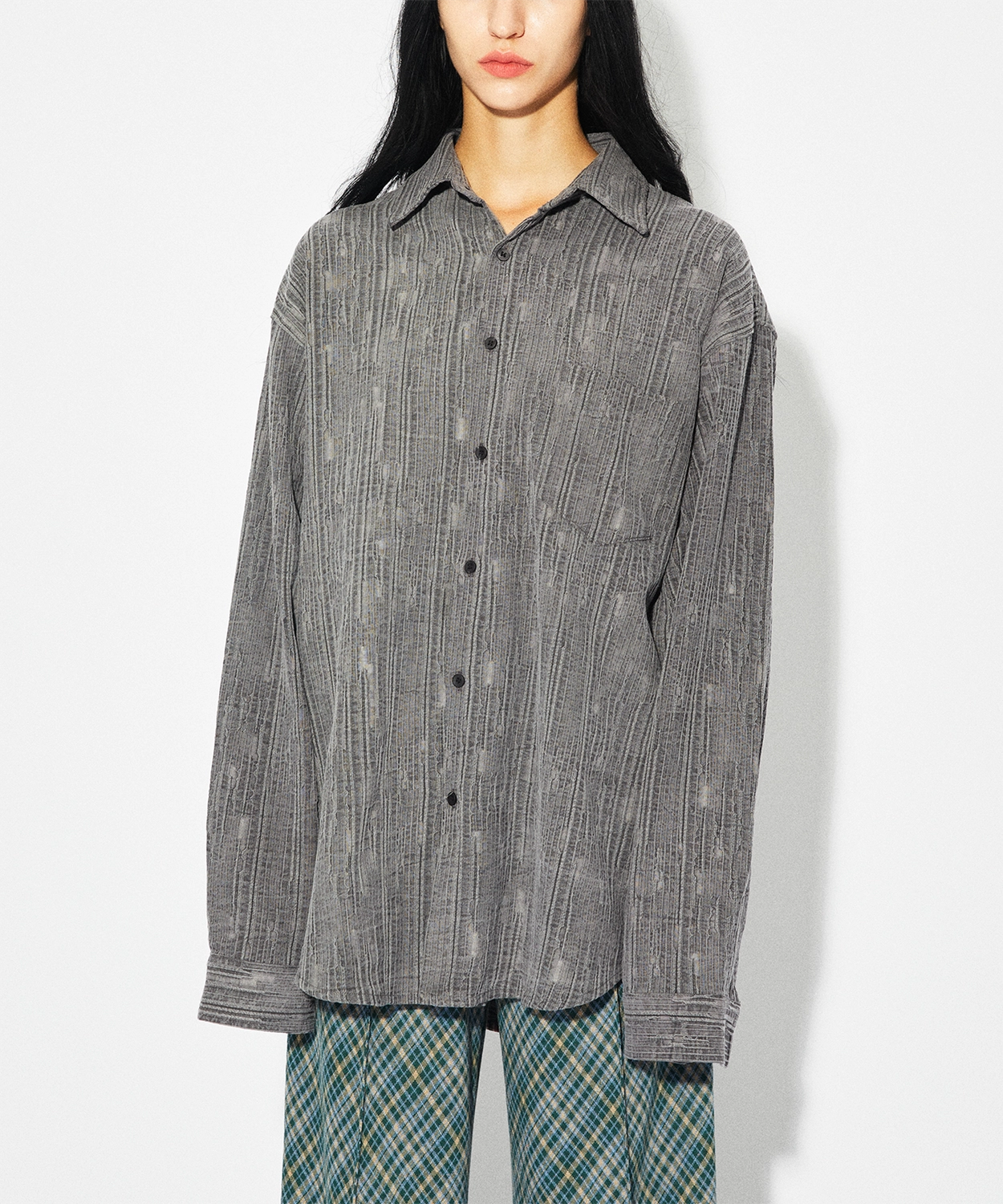 tonsil-ss-25-backpanel-colorblock-oversized-shirt-gray