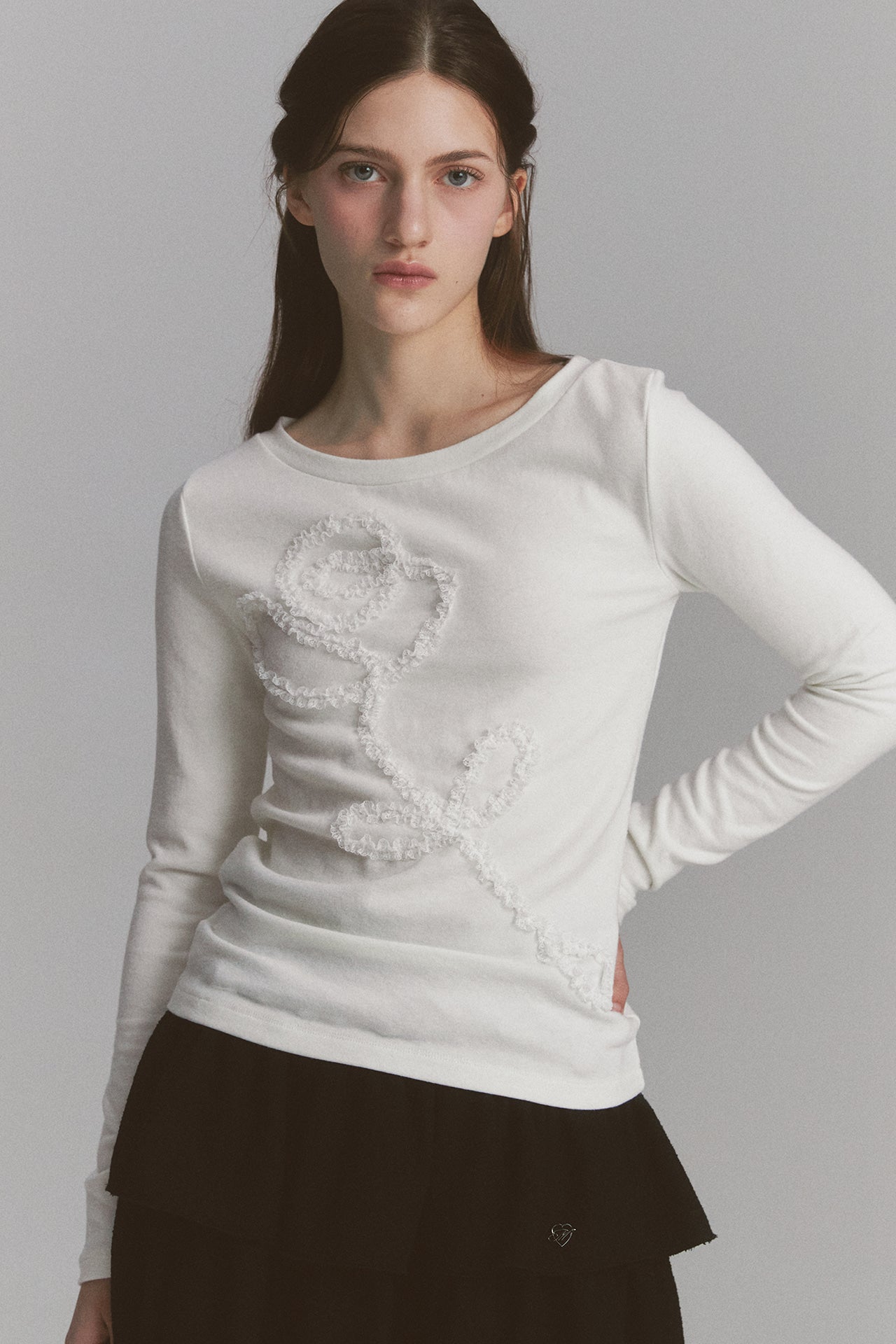 moilly-fw-24-(worn-by-seolgi)-lace-rose-long-sleeve-ivory