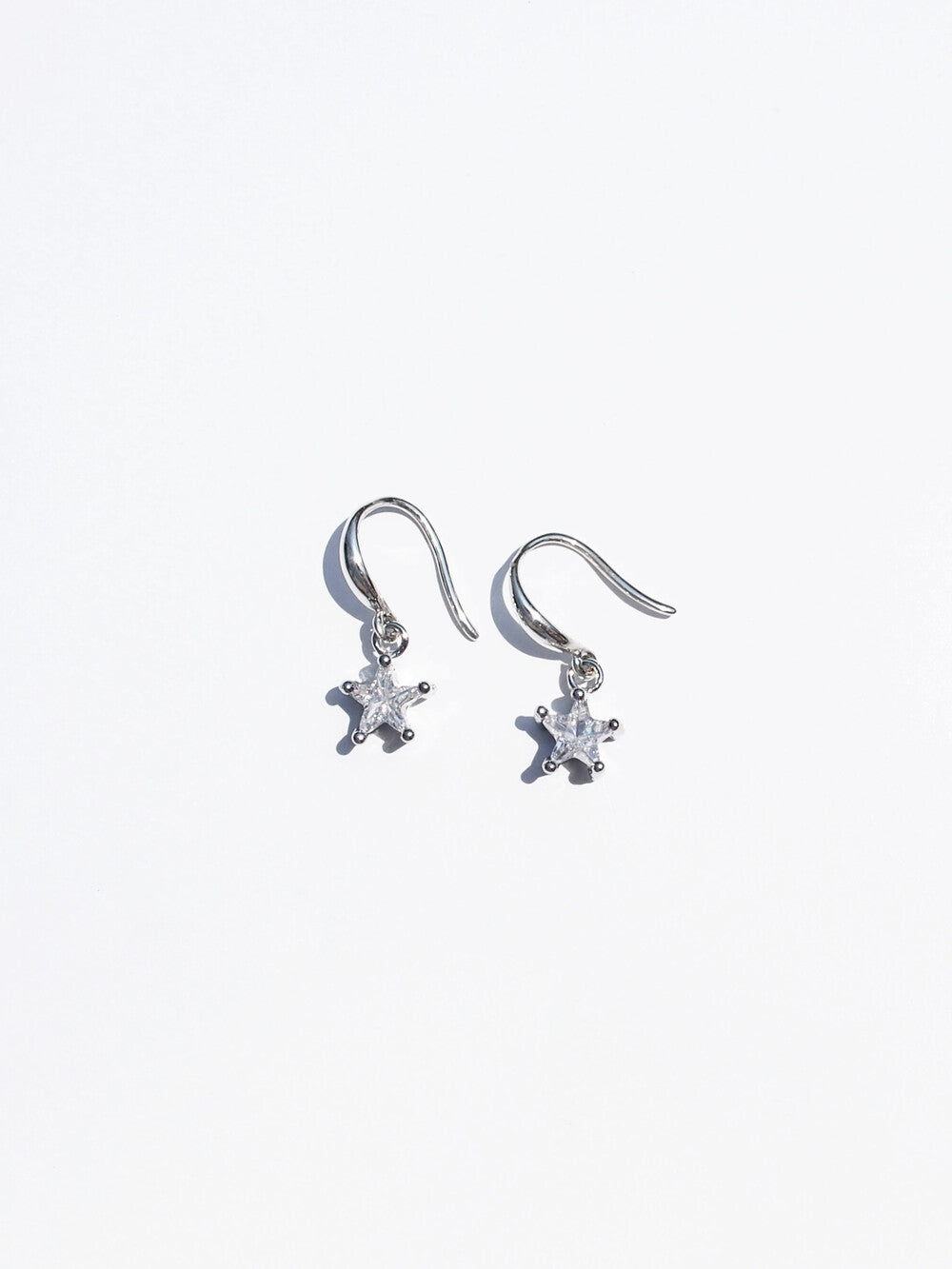 inodore-seasonless-mini-star-earrings