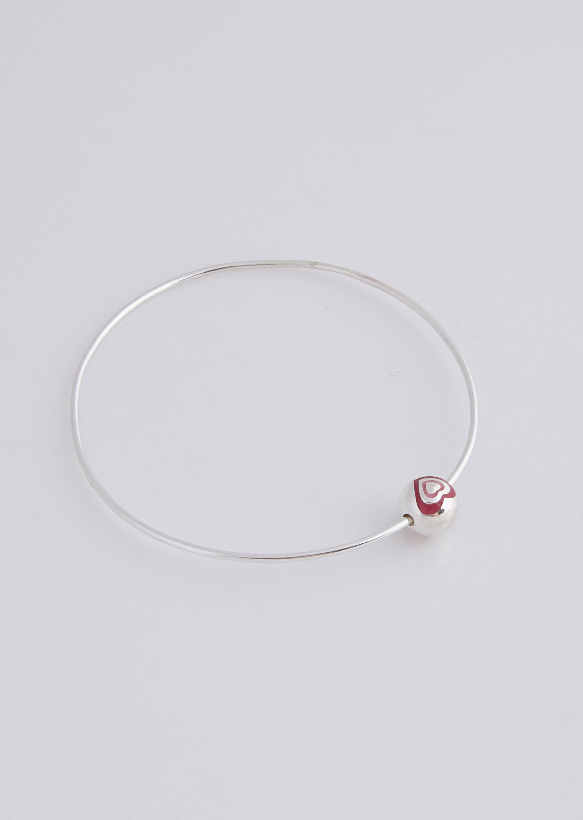 fillow-seasonless-puffy-heart-swing-bangle